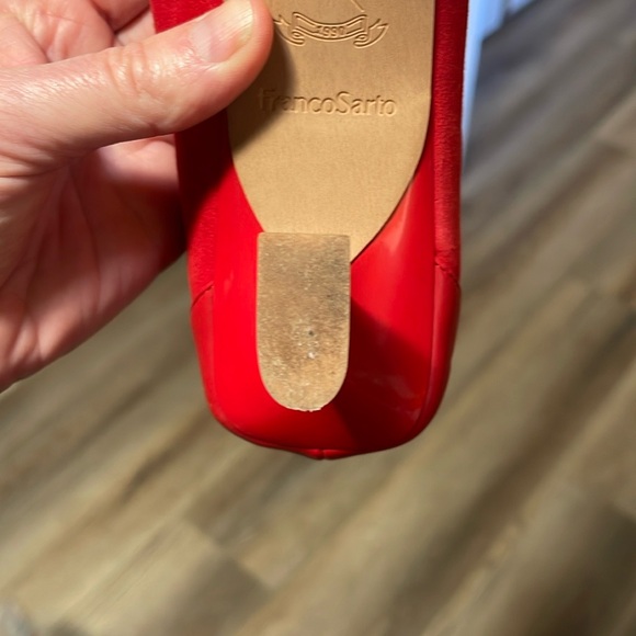 Pointed Toe Red Flats - Picture 7 of 9